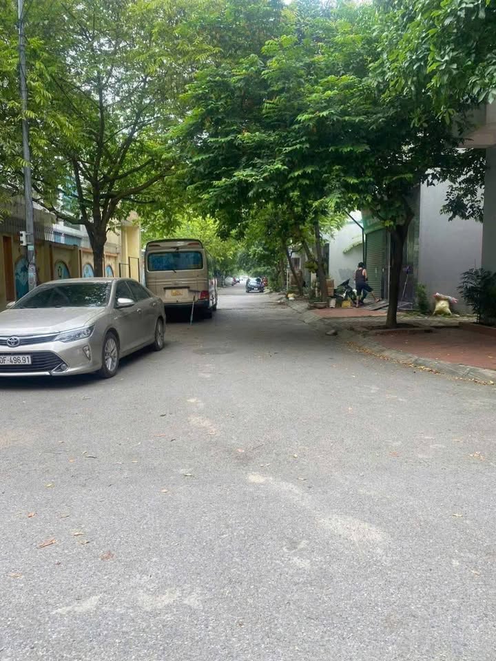 Nhà 3 tầng Dương Nội, Hà Đông 50m² - Sổ đỏ chính chủ, gần trường học!