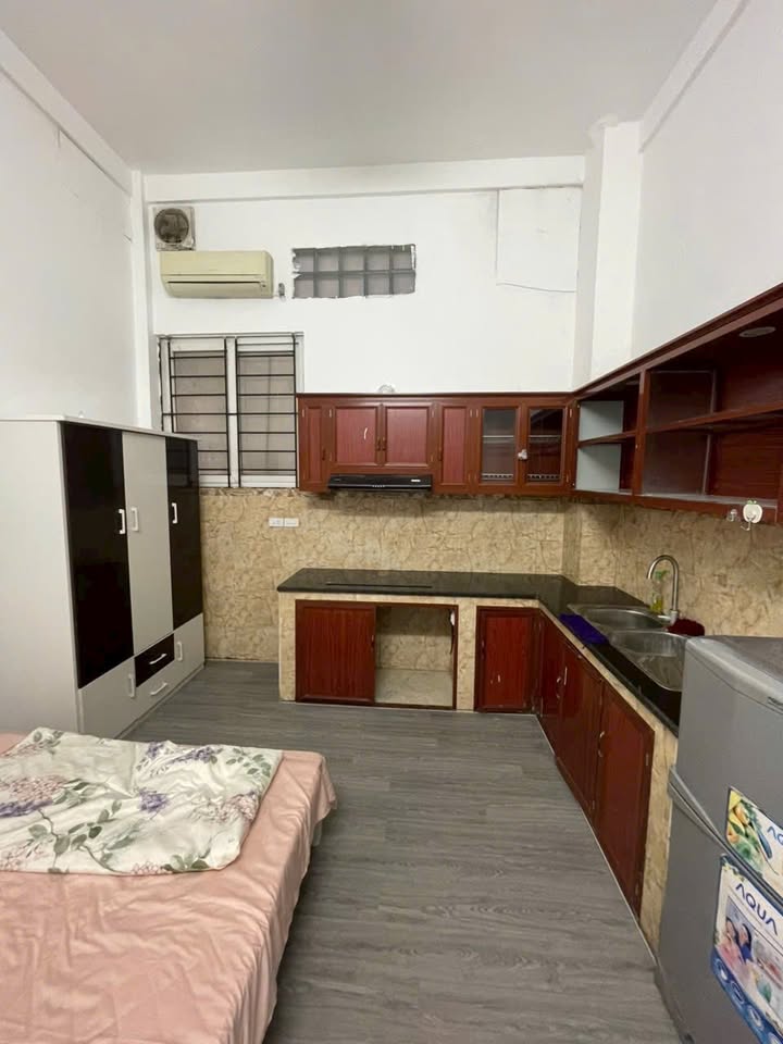 Cho thuê phòng tại Đê La Thành, Ba Đình - Giá thỏa thuận, đầy đủ tiện nghi!