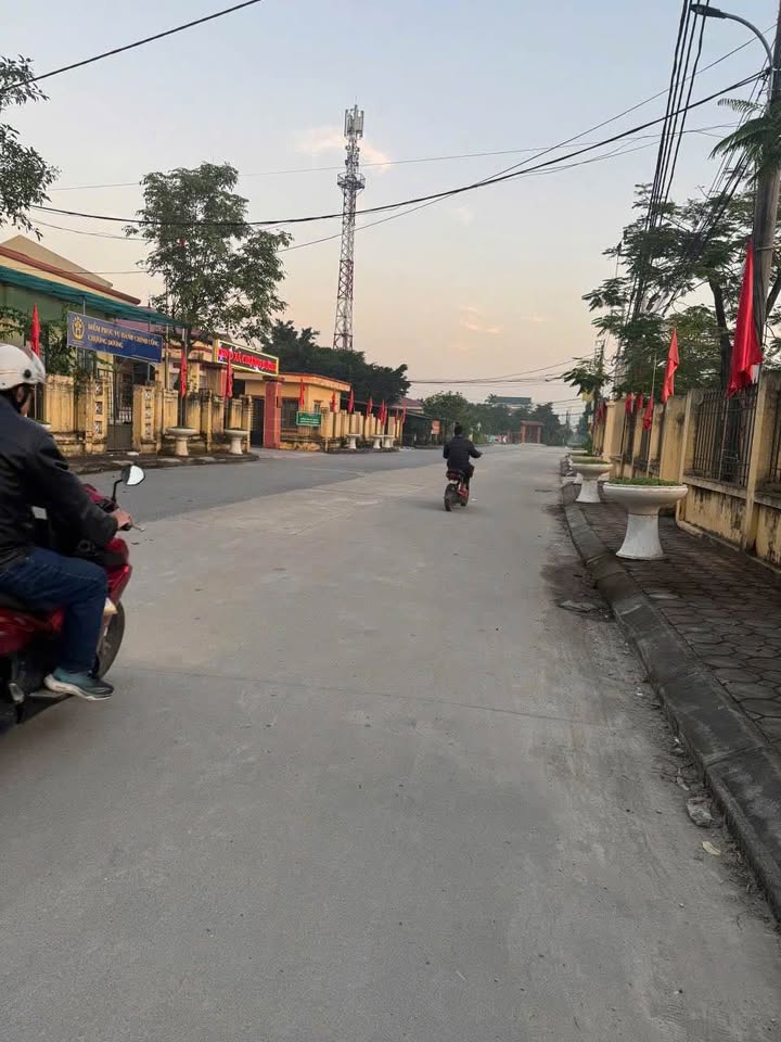 Đất nền lô góc 2 mặt tiền Xóm 2, Chương Dương, 86m² - Tiện ích đầy đủ, giá tốt!