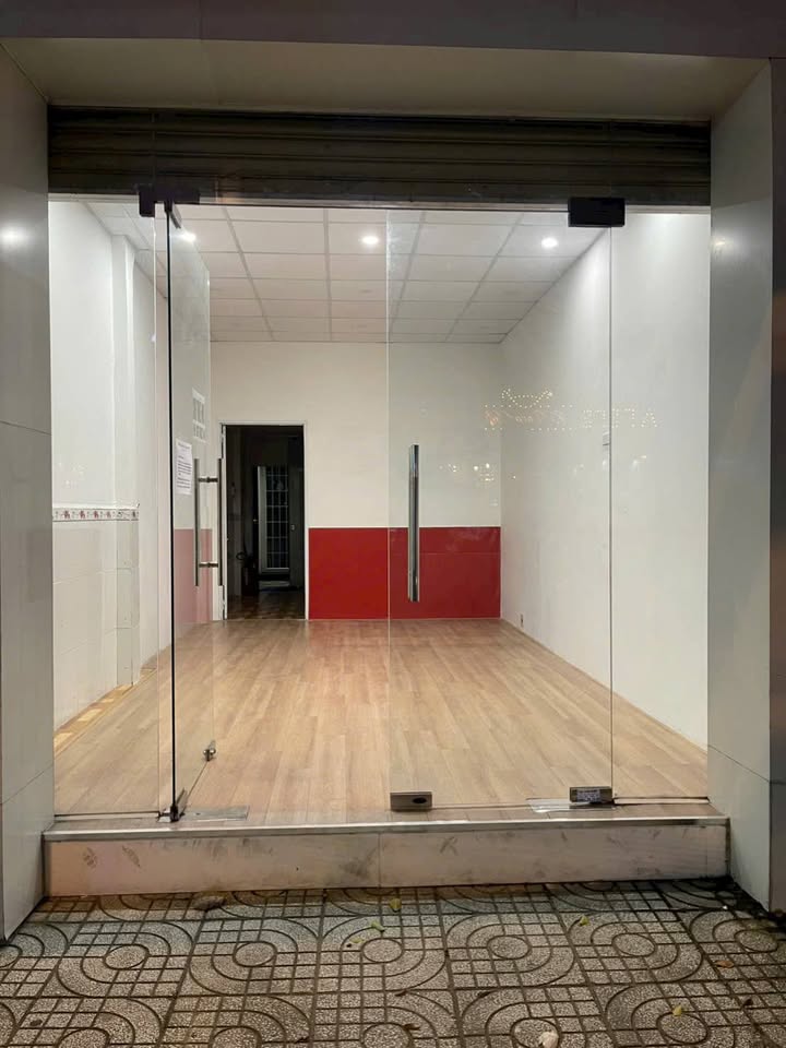 Mặt tiền đường Nguyễn Thị Thập, Q7 40m² giá 18 triệu - Kinh doanh đa ngành
