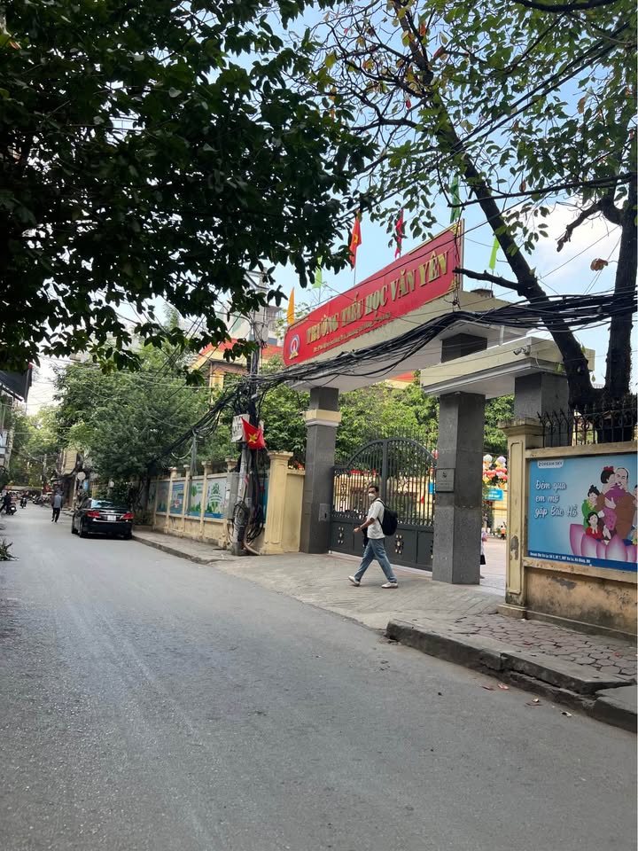 Nhà 5 tầng Văn Quán Hà Đông 35m² giá 10.5 tỷ - Full nội thất sang trọng!