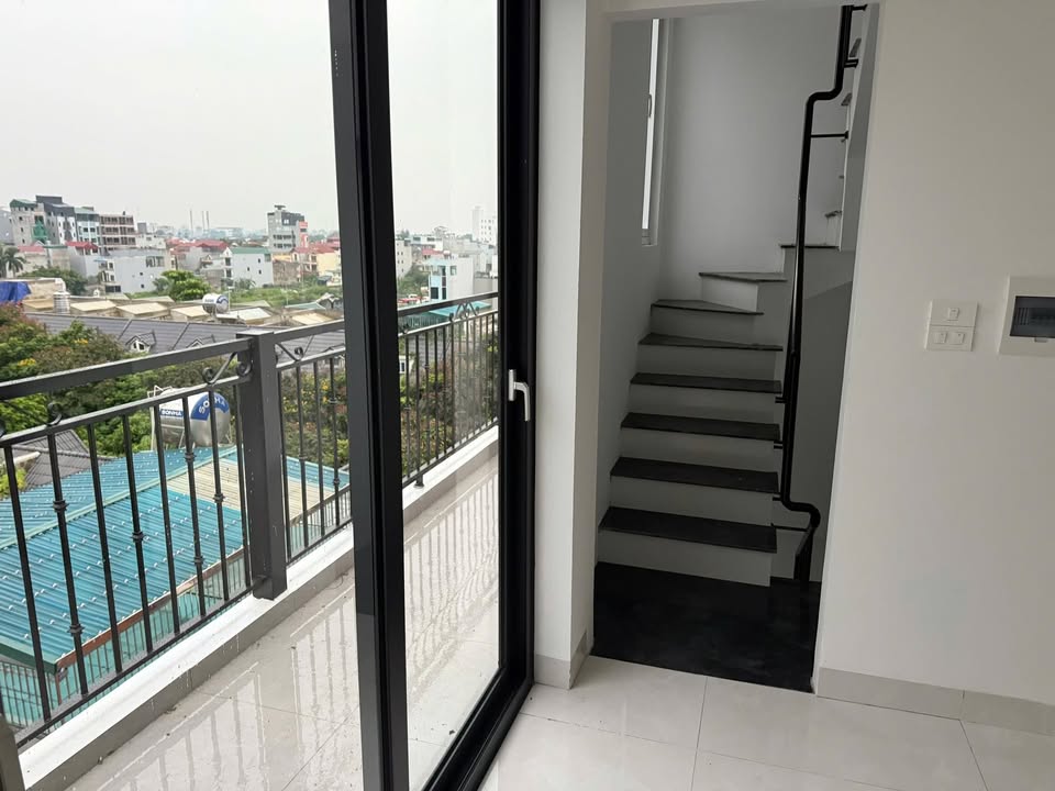 Cho thuê sàn văn phòng Geleximco Hà Đông 90m² giá 12 triệu - Không gian làm việc lý tưởng!