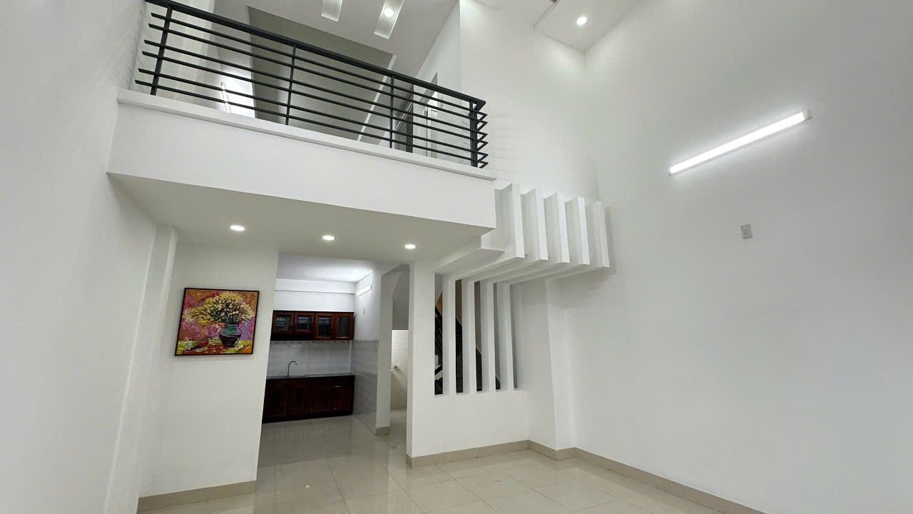 Bán Nhà Mặt Tiền Kề Góc Ngô Gia Tự 53m² giá 9.9 tỷ - Vị trí đắc địa, thuận tiện kinh doanh!