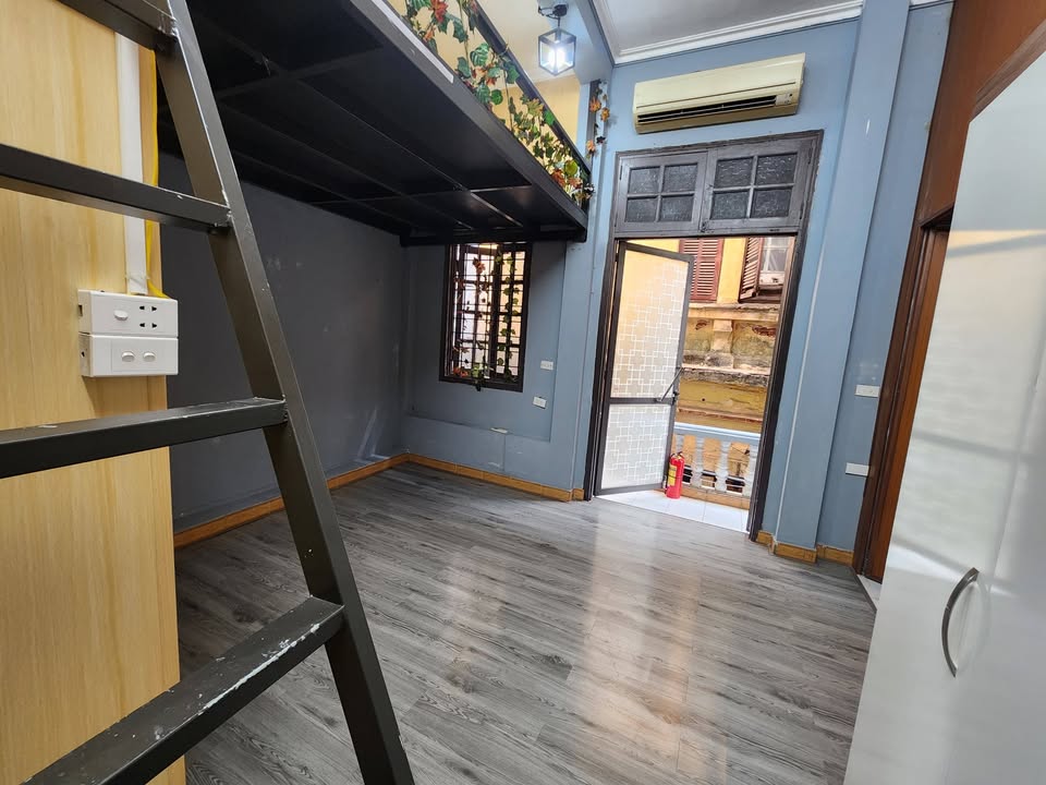 Phòng cho thuê tại 29 Quang Trung, Hoàn Kiếm - 5.5 triệu/tháng, đầy đủ tiện nghi!