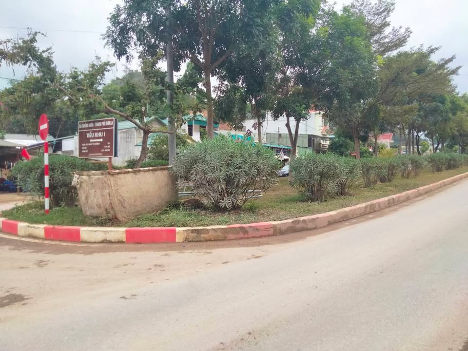 Lô đất 225m² tại Chiềng Sinh, Sơn La giá 370 triệu - Tặng nhà cấp 4 ngay!