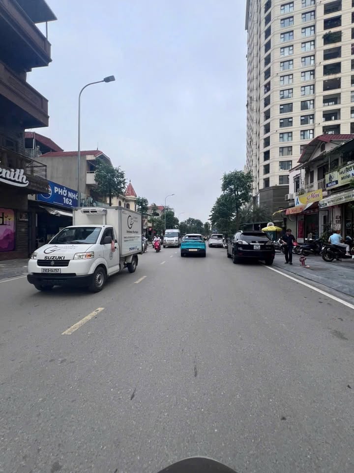 Đất vàng 2 mặt phố Tô Ngọc Vân, Tây Hồ 160m² giá 90 tỷ - Đầu tư sinh lời vượt trội!