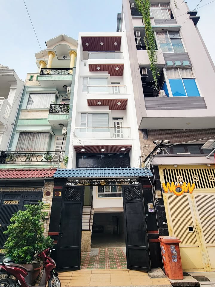 Nhà 5 Tầng Hẻm 10m Lê Văn Quới, Bình Tân 68m² giá 9.5 tỷ - Thiết kế cao cấp, sẵn sàng ở ngay!