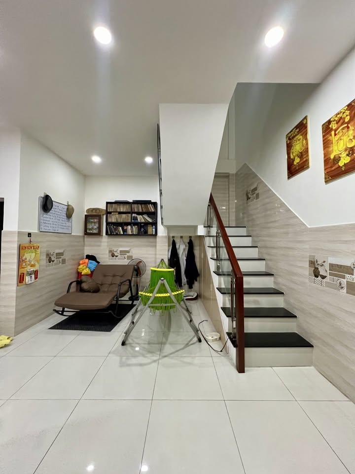 Bán Bất Động Sản Trung Tâm Tân Sơn Nhì, Quận Tân Phú - 72m² chỉ 6 tỷ!