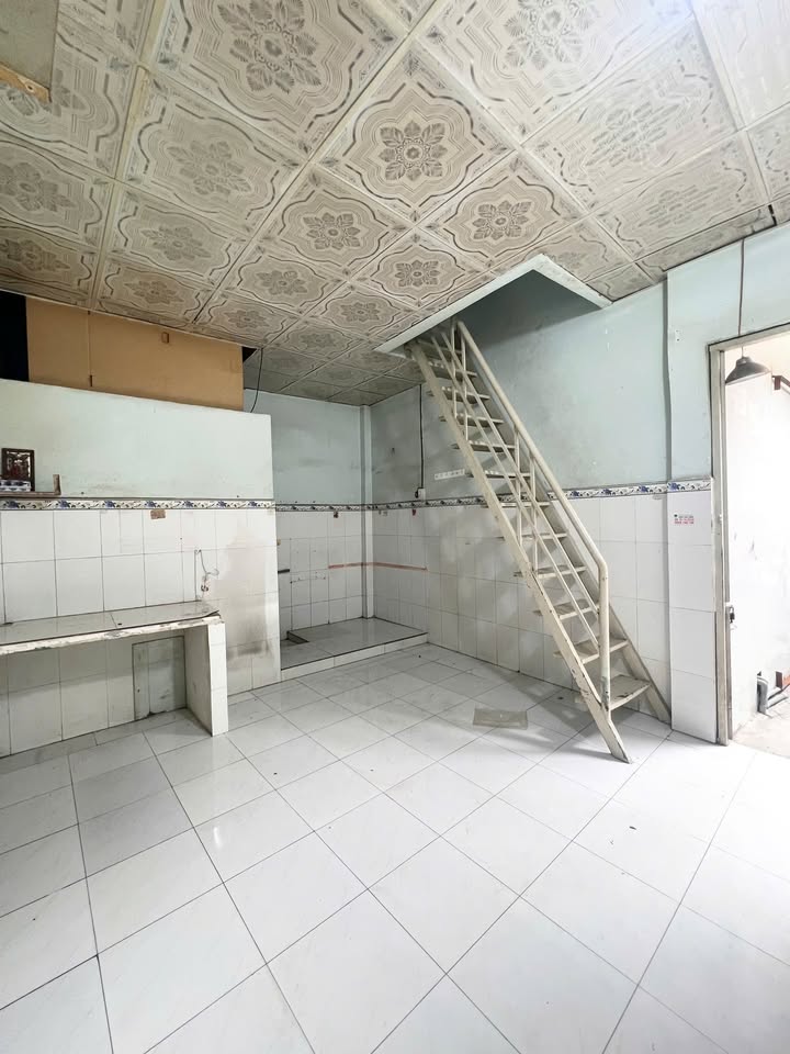 Nhà bán tại Vĩnh Lộc B, Bình Chánh, 20m², giá 650 triệu - Đối diện chợ 123