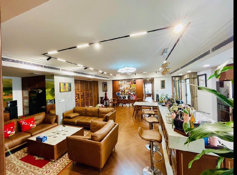 Căn hộ Le Grand Jardin, Long Biên 97.8m² giá 8.05 tỷ - Thiết kế thoáng, sẵn sàng ở ngay!