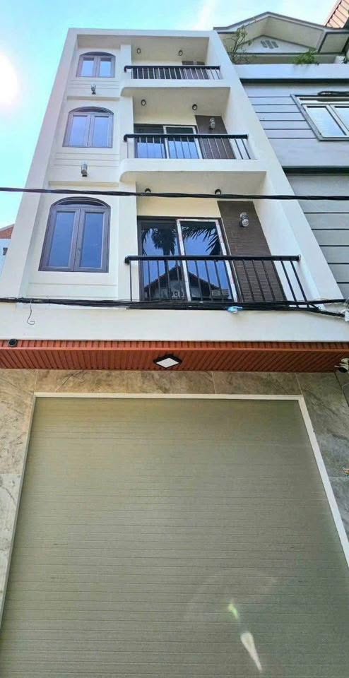 Nhà 4 tầng Trạm Trôi 41m² giá 4.5 tỷ - Ô tô đỗ gần nhà, sổ đỏ chính chủ!