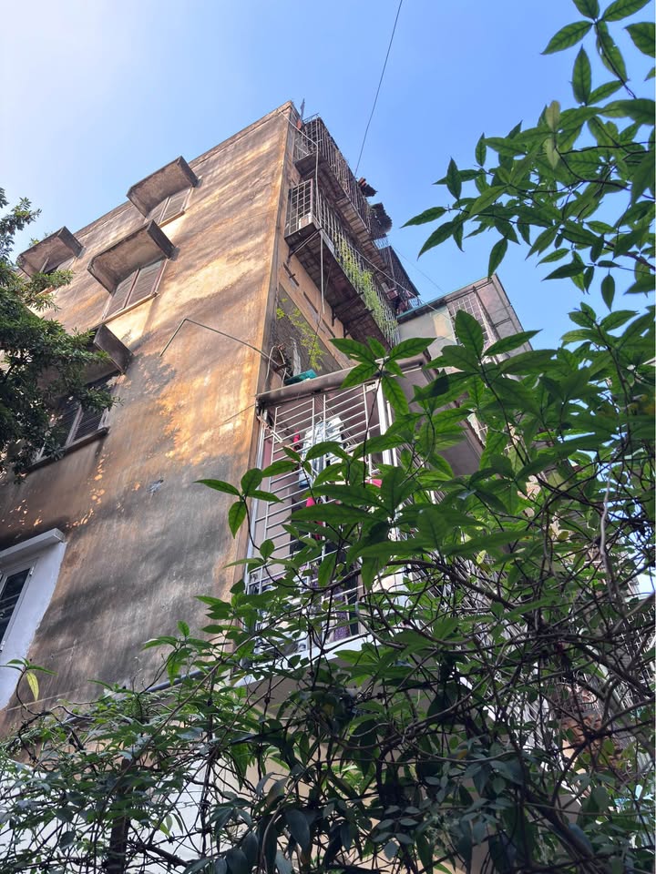 Căn hộ Tập Thể Nam Đồng 75m² giá thỏa thuận - Cơ hội đầu tư hấp dẫn!