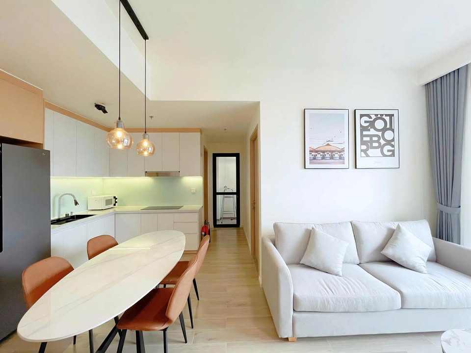 Căn hộ Lumiere Boulevard Quận 9 2PN2WC giá 12.5 triệu - Full nội thất, tiện ích miễn phí!