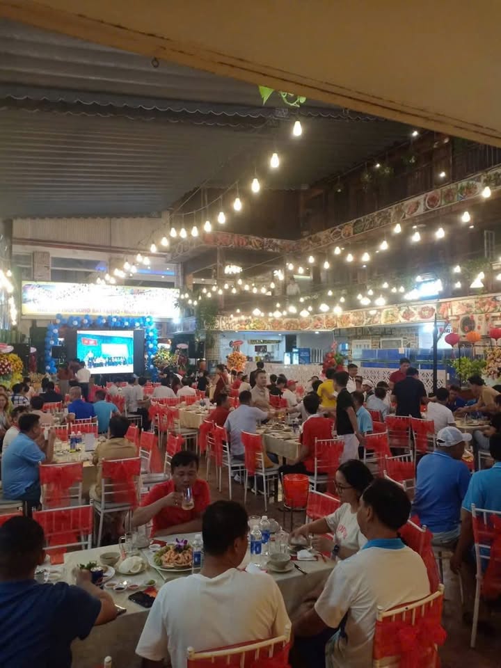 Cho thuê nhà hàng Nam Phương Phan Văn Trị 1400m² giá 390 triệu - Mặt tiền sầm uất!