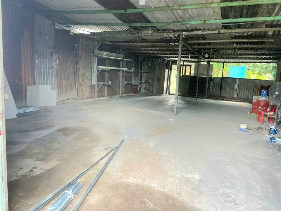 Cho thuê kho xưởng đường Thạnh Xuân 33, quận 12 - Diện tích 200m² chỉ 5 triệu/tháng!