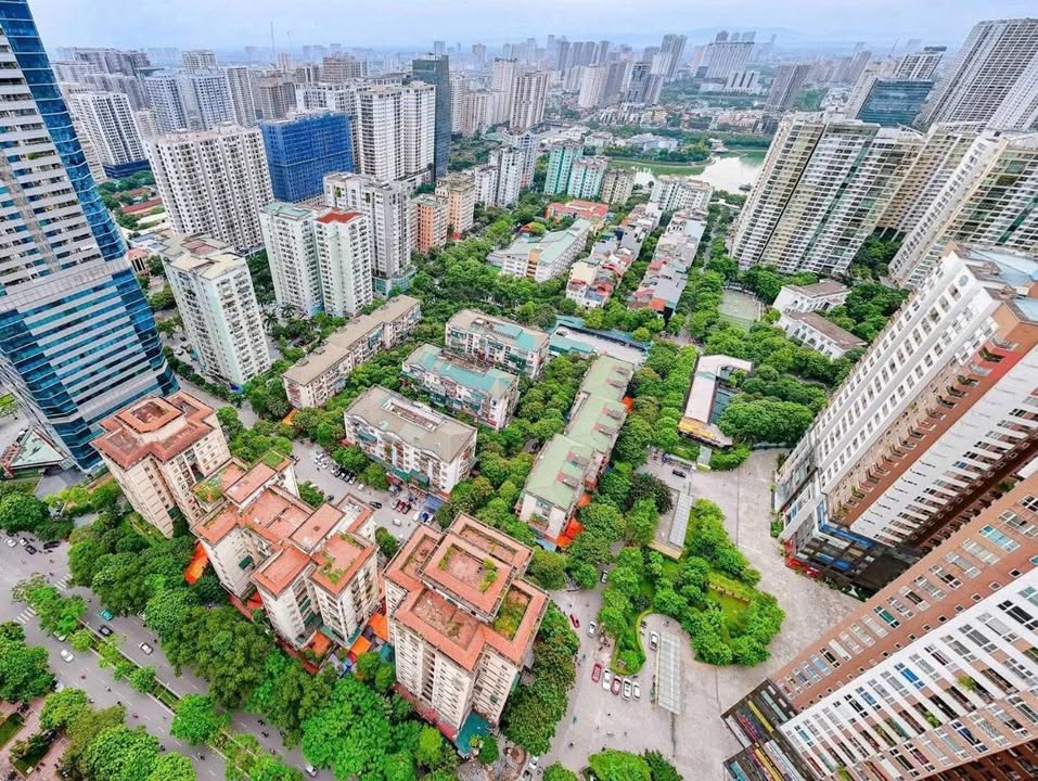 Căn hộ N6E Trung Hòa 55m² giá 5 tỷ - View vườn hoa, đầy đủ tiện ích!