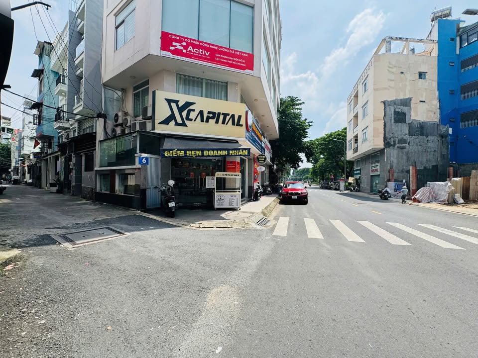 Nhà hẻm xe hơi Đặng Văn Sâm, Tân Bình 72m² giá 13.6 tỷ - Vị trí đắc địa đối diện công viên