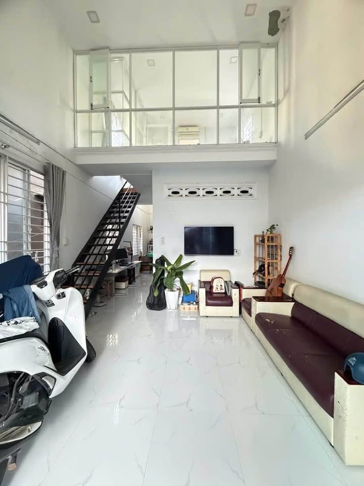 Nhà phố Phú Thủy, Phan Thiết 101m² giá 2 tỷ - Nhà mới, vào ở ngay!