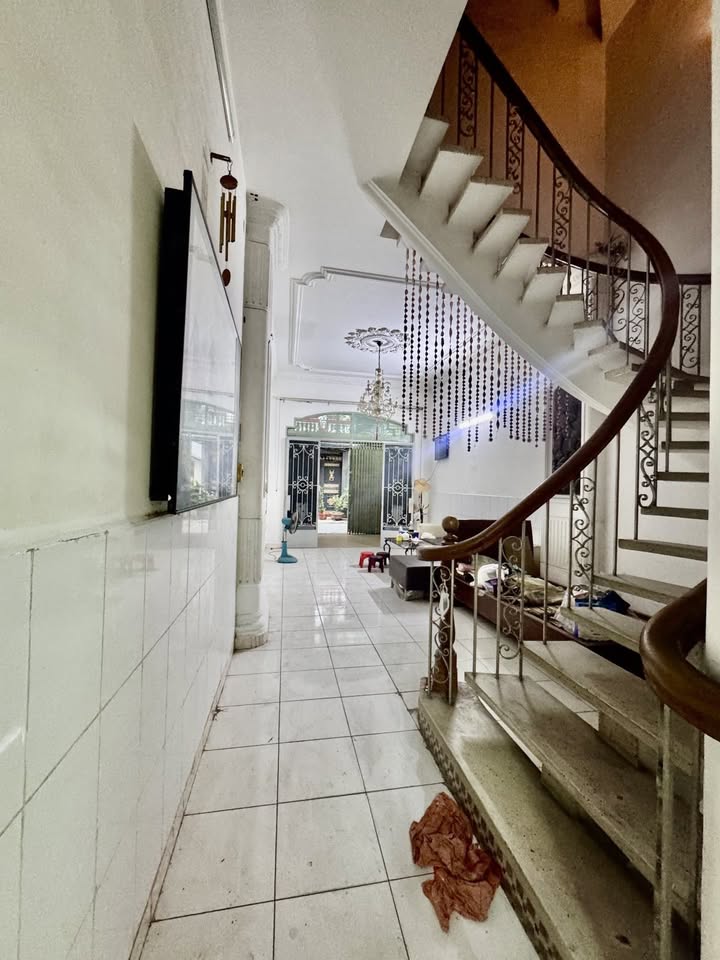 Nhà phố 70m² phường 4, Tân Bình giá 16 tỷ - Ô tô vào tận nhà!