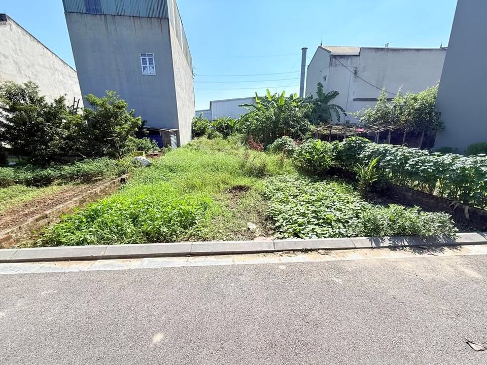 Đất nền Võng La, Đông Anh 45m² giá 3.4 tỷ - Ô tô tránh, khu dân cư sầm uất!