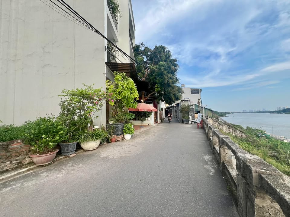 Nhà 2 tầng tại Phù Đổng, Gia Lâm 48m² giá chỉ 3 tỷ - Đón Tết sang trọng!