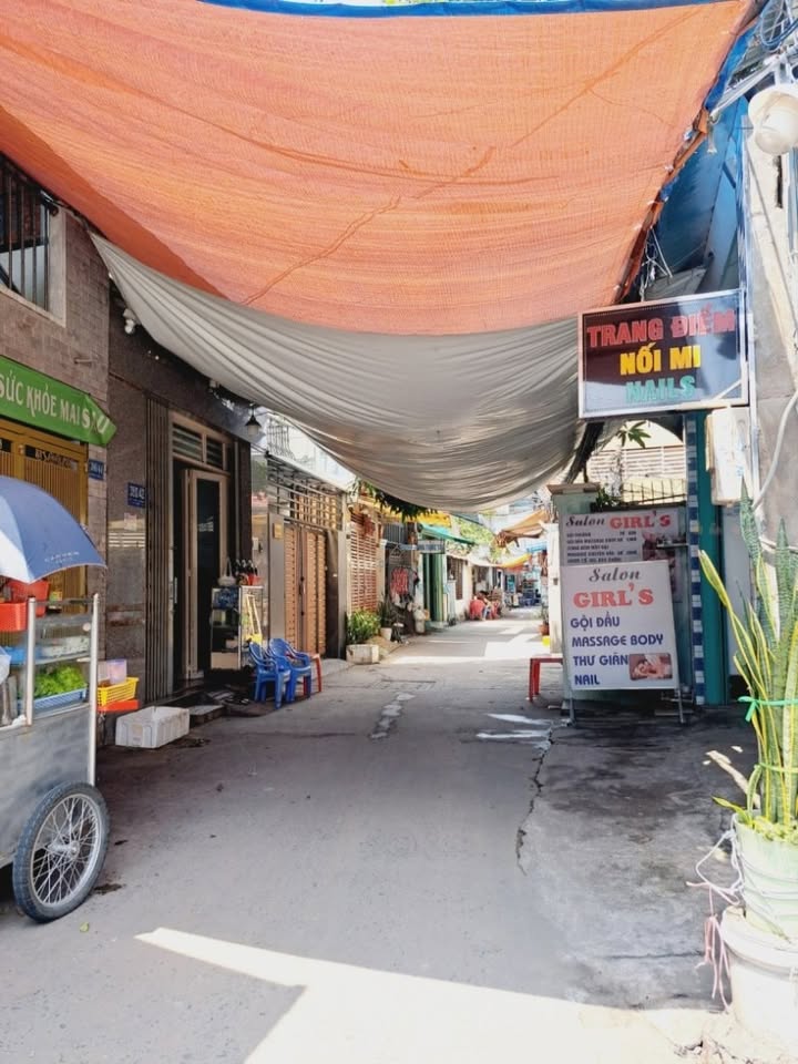 Nhà riêng 4 tầng Hẻm Xe Hơi Lê Văn Lương 96m² giá 7.5 tỷ - Đầu tư sinh lời ngay!