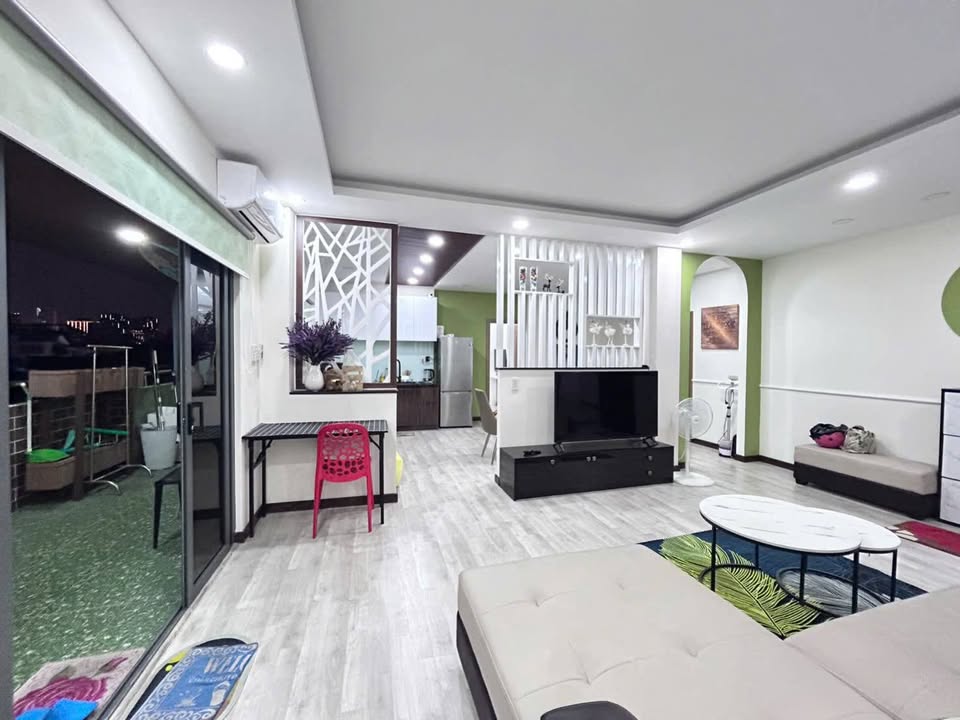 Chung cư cho thuê 152/11 Nguyễn Thị Tần, Q8 - Căn hộ sân vườn 105m², đầy đủ nội thất!