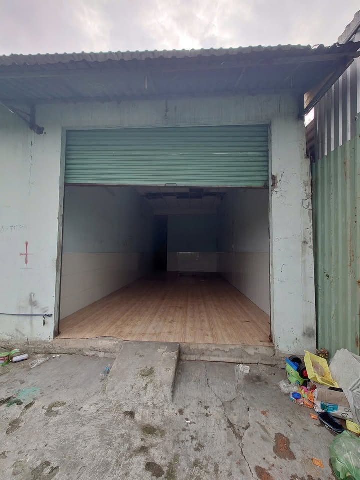 Nhà kho Trần Văn Giàu, Tân Tạo, Bình Tân 80m² giá 1.2 tỷ - Khu vực sầm uất, thuận lợi cho kinh doanh!