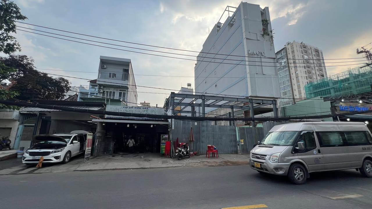 Cho thuê FrontHouse mặt tiền Nguyễn Gia Trí 150m² giá 70 triệu - Đầu tư sinh lời ngay!