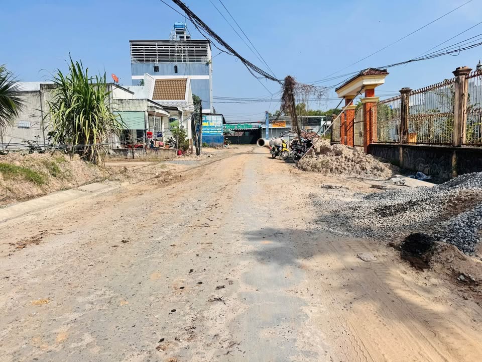 Đất thổ vườn 400m² Hòa Khánh Đông, Đức Hòa - Tiềm năng kinh doanh lớn chỉ 4.5 tỷ!