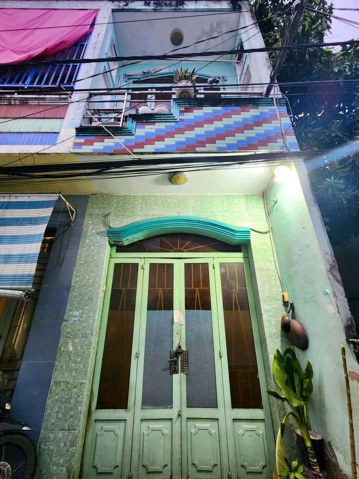 Nhà quận 8 mặt tiền Mễ Cốc 20m² giá chỉ 1.3 tỷ - Sở hữu ngay!