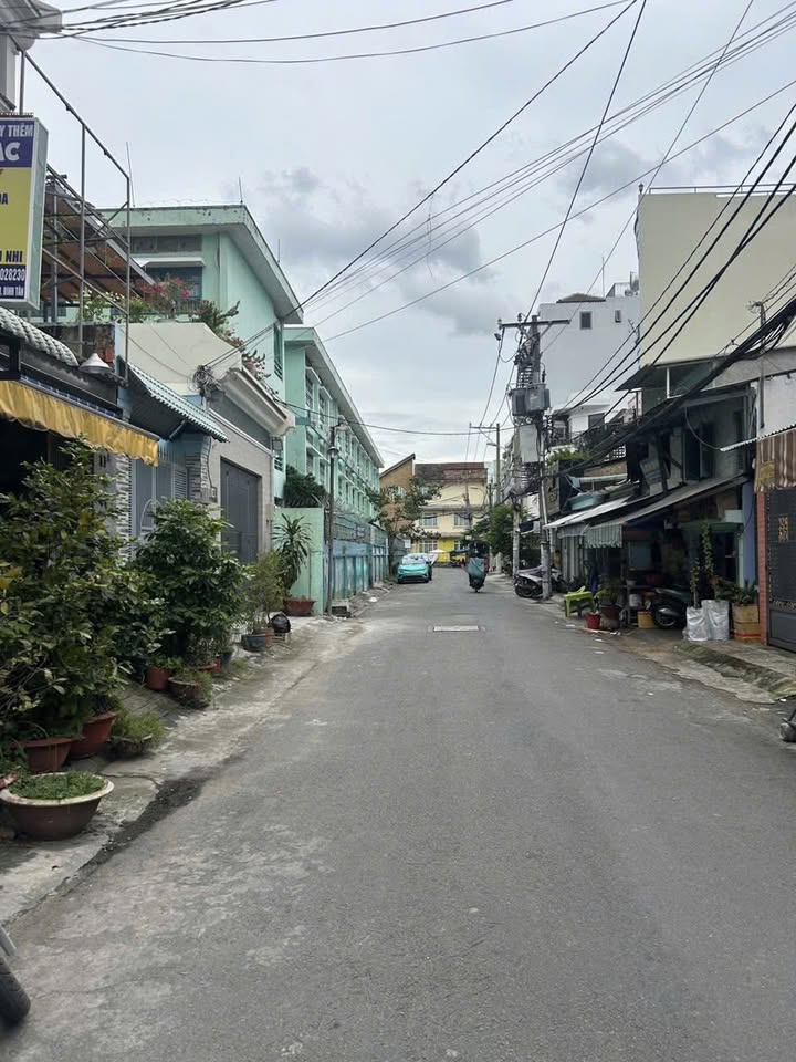 Nhà phố mặt tiền đường Phùng Tá Chu, Bình Tân 43.2m² giá chỉ 6.39 tỷ - Cơ hội vàng cho nhà đầu tư!