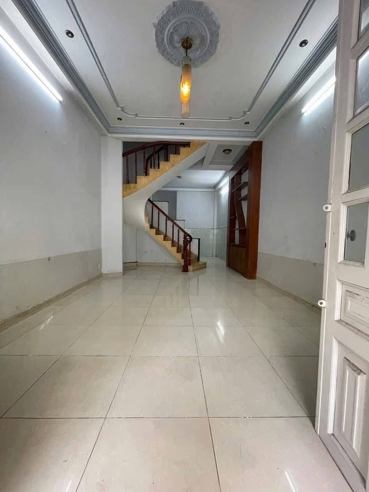 Mặt bằng cho thuê tầng trệt 40m² tại Gò Vấp - Kinh doanh thuận lợi, giá chỉ 5 triệu/tháng!