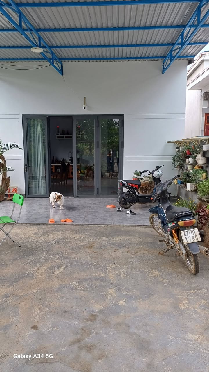 Nhà phố Phạm Văn Đồng, Krông Kmar 280m² - Sẵn sàng cho gia đình bạn!