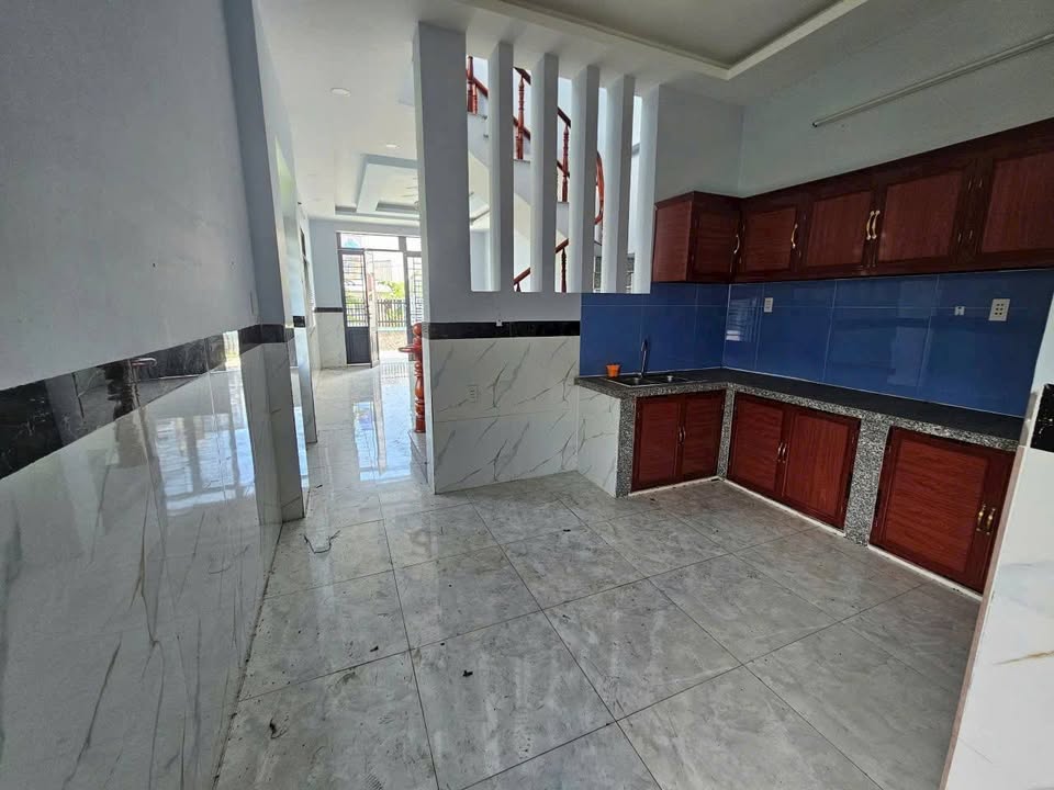 Nhà phố 2 tầng tại Đức Hòa, Long An 130m² giá 1.65 tỷ - Sổ hồng chính chủ!