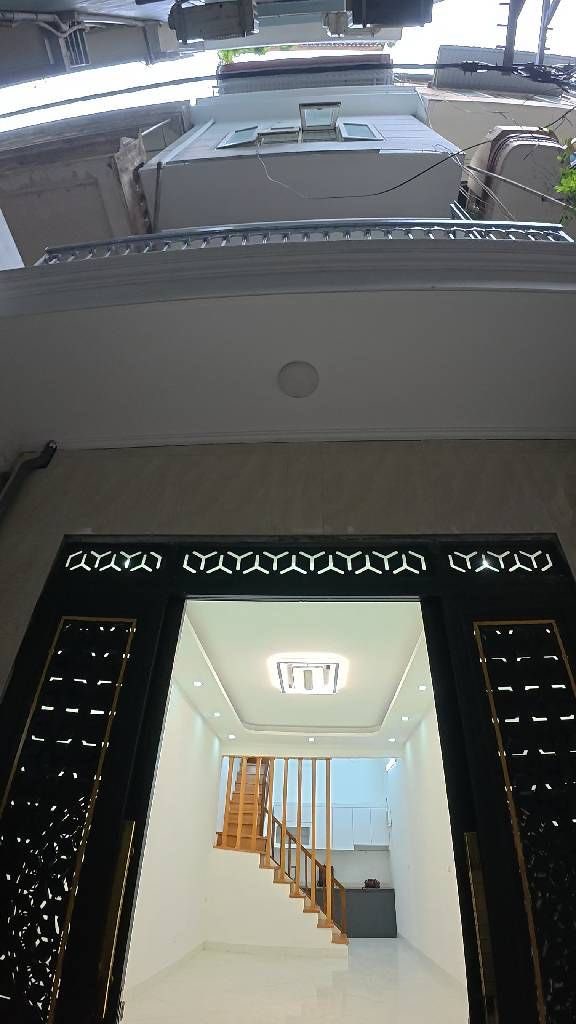 Nhà phố Tân Mai, quận Hoàng Mai 28m² giá 10 tỷ - Đối diện trường cấp 3 Trương Định!