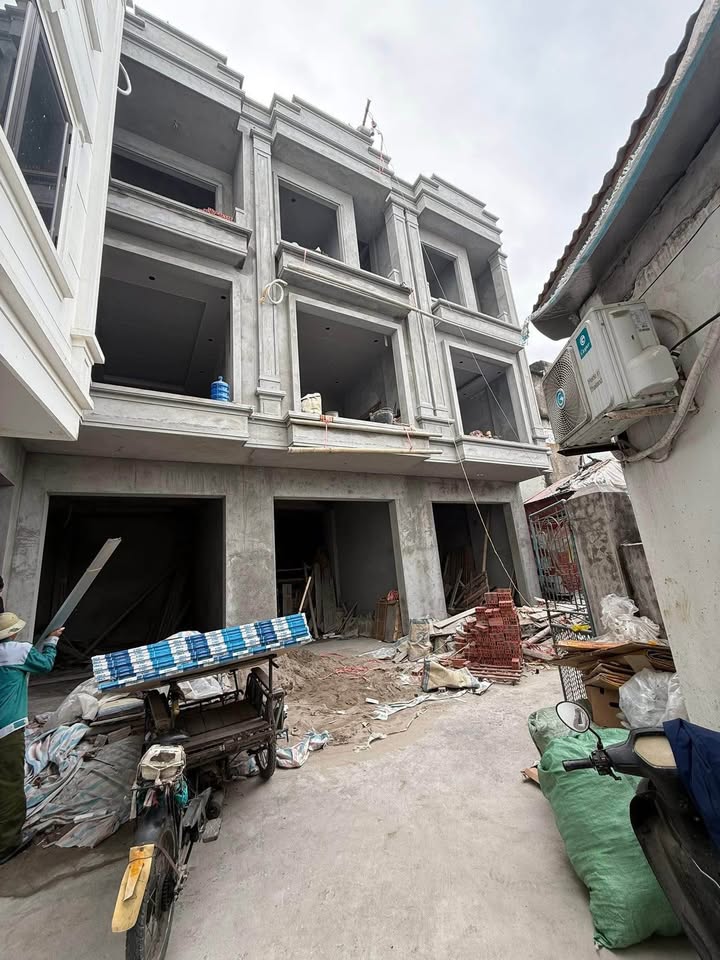 Nhà 3 tầng Trần Hưng Đạo Thái Bình 45m² giá 2 tỷ - Cơ hội hiếm có!