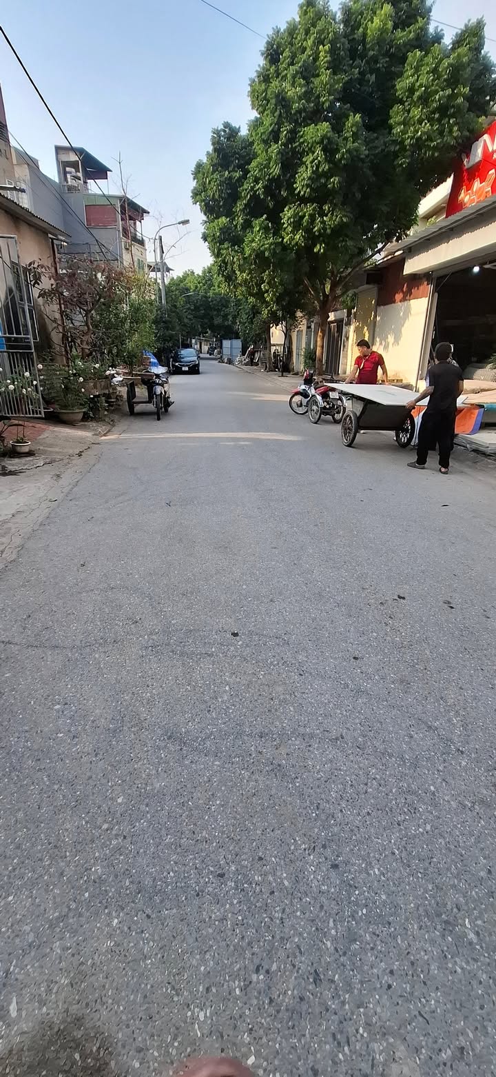 Đất nền Lô góc Ngọc Thụy, Long Biên 36m² giá 5 tỷ - Vị trí đắc địa, đầu tư lý tưởng!