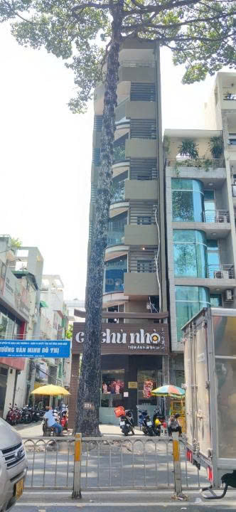 Cho thuê nhà góc 2 mặt tiền 543 Nguyễn Tri Phương, 65m² - Kinh doanh thuận lợi!