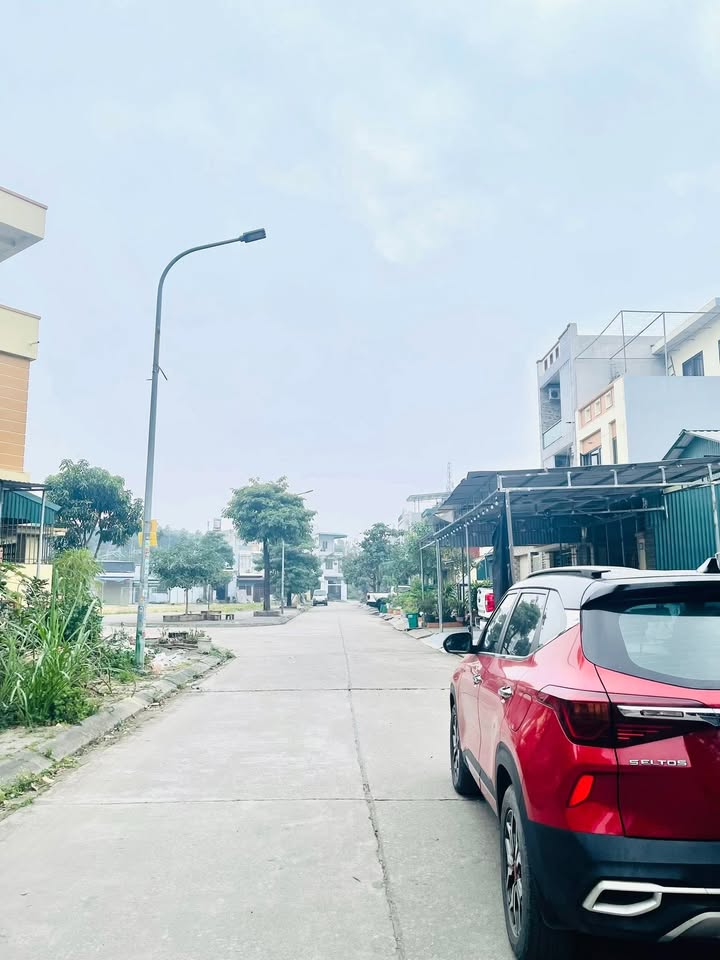 Nhà cho thuê Khu đô Thị Tuấn Thành, Hạ Long 2PN giá 3.5 triệu - Sân rộng, tiện nghi đầy đủ!