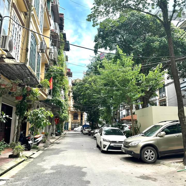 Nhà phân lô Hồng Hà Ba Đình 50m² giá 21 tỷ - Gara ô tô, 7 tầng thang máy