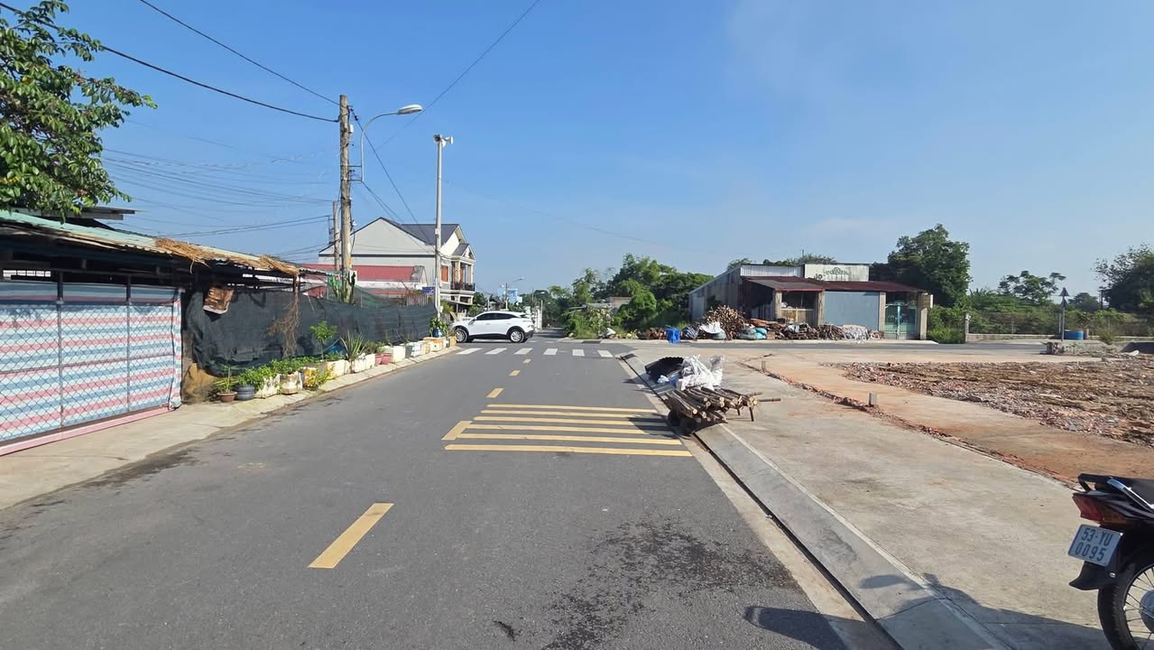 Đất Mặt Tiền Nhựa Tân Hiệp 11 105m² giá 3.5 tỷ - Sổ hồng riêng chính chủ!