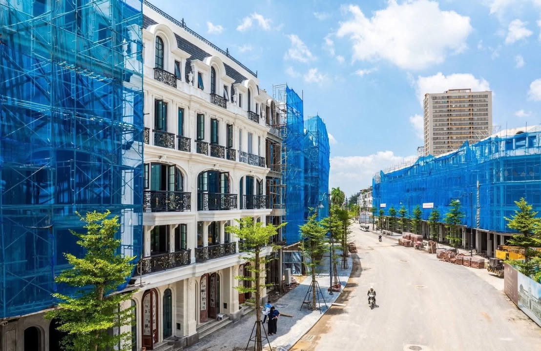 Biệt thự Hoàng Quốc Việt Cầu Giấy 775m² giá 21 tỷ - Đầu tư sinh lời hấp dẫn!