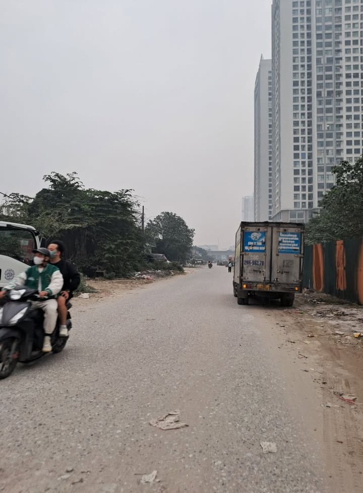 Kho cho thuê đường Nguyễn Xiển 200m² - Đường rộng, điện 3 pha