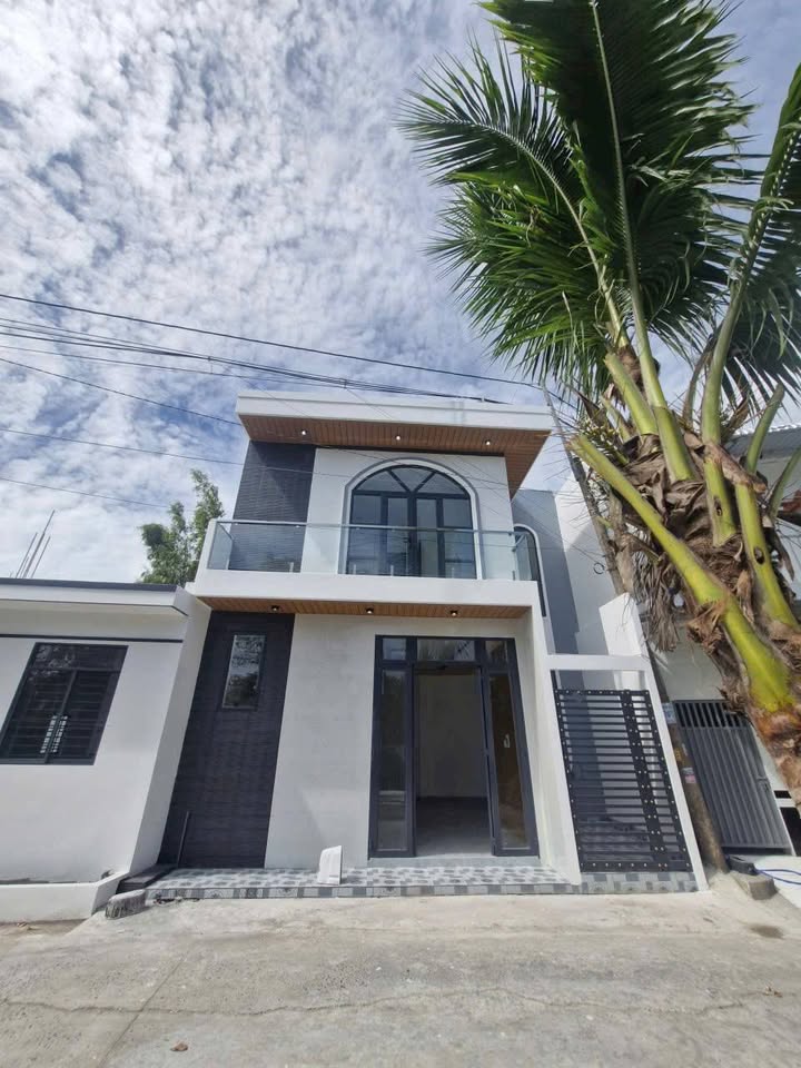 Nhà trệt lầu mới hoàn thiện mặt tiền sông 48m² giá chỉ 1.59 tỷ - Sẵn sàng vào ở!