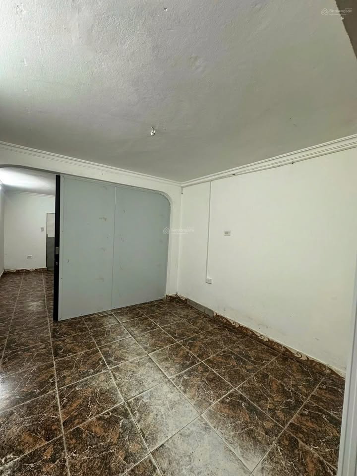 Căn hộ tập thể tầng 1 tại Kim Liên 70m² giá 10 triệu - Nhận ngay không cần chờ!