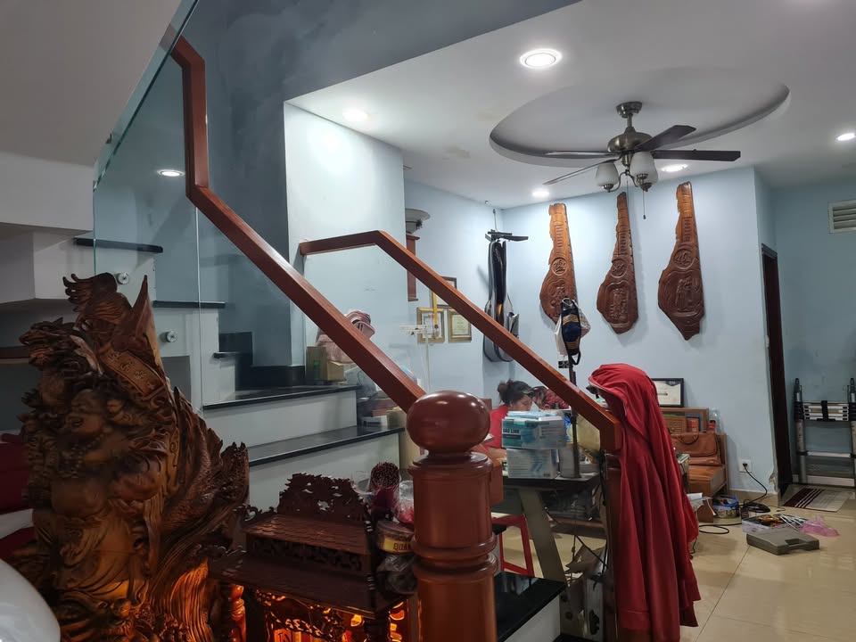 Nhà riêng Hòa Bình, quận 11, 100m² giá 16 tỷ - Nhà mới đẹp, vào ở ngay!