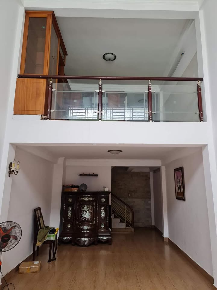 Nhà mặt tiền Hà Tôn Quyền, quận 11, diện tích 56m², giá 14 tỷ - Kinh doanh thuận lợi!