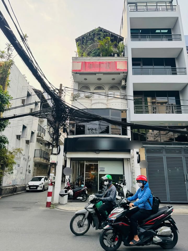 Nhà góc 2 mặt tiền Hẻm 12m Hoàng Hoa Thám, Phú Nhuận 67.5m² giá 9.99 tỷ - Dòng tiền ổn định 30 triệu/tháng!