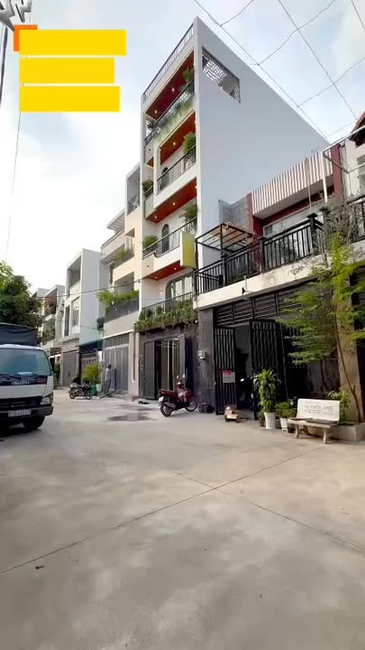 Nhà phố Thạnh Xuân 80m² giá 9.3 tỷ - Độc bản, thang máy tiện lợi!